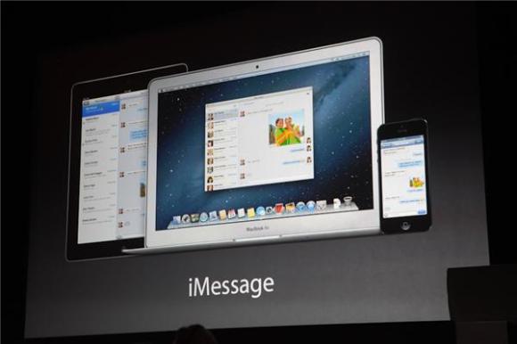 《國際電子商情》蘋果發(fā)布會與傳說中的iPad Mini。iMessage可以實現(xiàn)不同蘋果設備之間的信息發(fā)送，去年總共已經(jīng)發(fā)送了3000億條信息。
