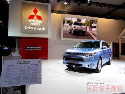 2012年度巴黎車展:三菱(Mitsubishi Motors)的Outlander PHEV采用插電式混合動力/電動傳動系統(tǒng)(Plug-in Hybrid EV System)